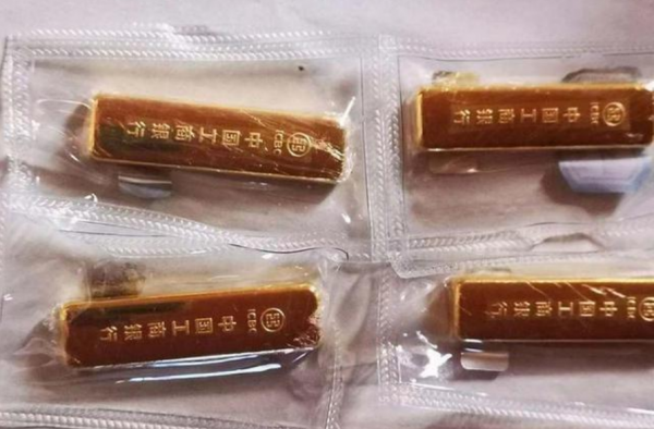 大爷50元卖旧洗衣机竟值10万 洗衣机内藏有十万黄金！