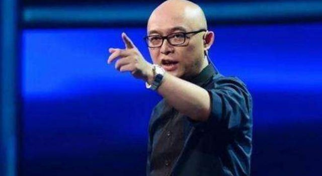 中年光头应怎样穿衣打扮 注意这4点才是最基础的