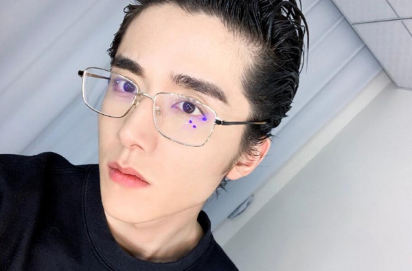张新成呼吁粉丝不要接送机 网友：特殊时期理智追星