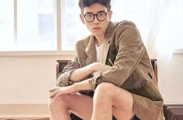 小眼睛男生适合剪什么发型 剪这3款轻松变身时尚潮男