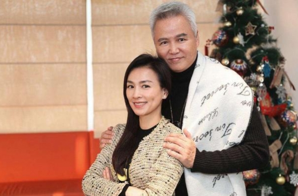 赚钱走＂走火入魔＂？张庭为营业拖拽儿子，不顾其哭喊拒绝强合影
