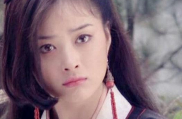蒋欣晒19岁《天龙八部》试镜照，当年段誉素颜试镜才是美颜暴击
