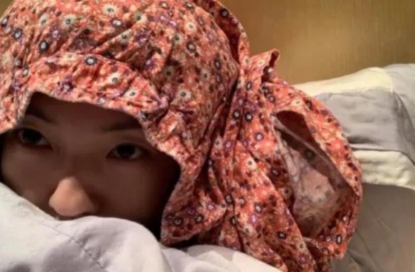 被小S嘲讽脸干后，林志玲疑晒美照回击：姐姐这样比较漂亮