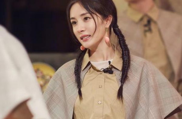 《密逃2》杨幂郭麒麟机智解密 邓伦勇敢打头阵