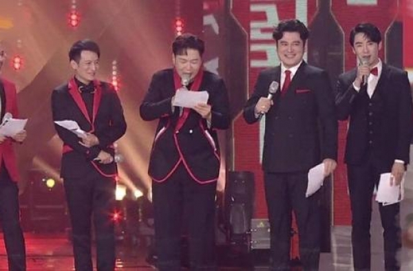 他曾与孙俪传绯闻，“错失”袁姗姗，36岁还单身，被嘲撞脸刘欢