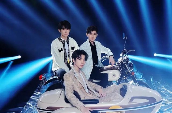 TFboys造型暴露公司偏好？一键换装被粉丝批，工作室更用心
