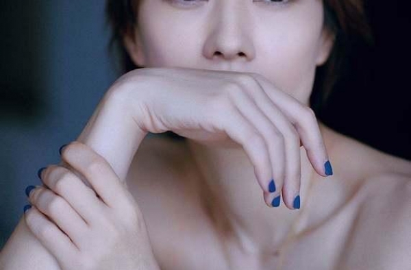 这个上海女人太嗲了！马伊琍罕见拍火辣写真 露事业线大秀好身材