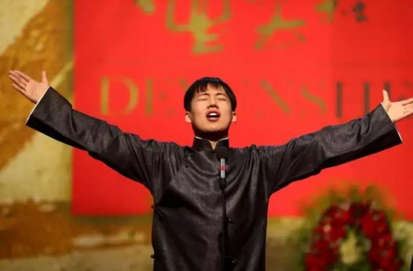 被调侃“有个好爹”，德云社少班主郭麒麟：说破无毒