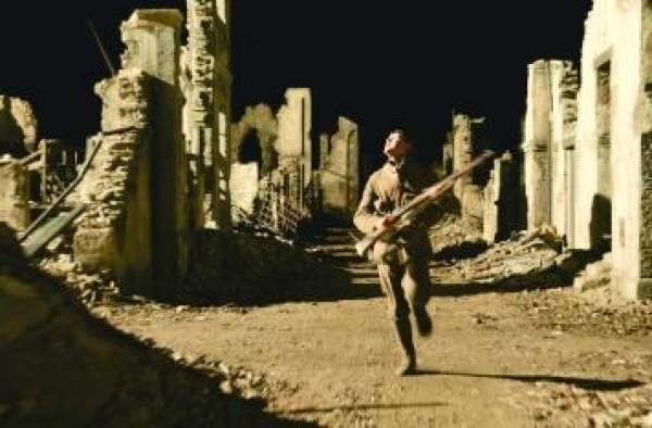 电影《1917》：数码时代的长镜头是重塑时空的魔术