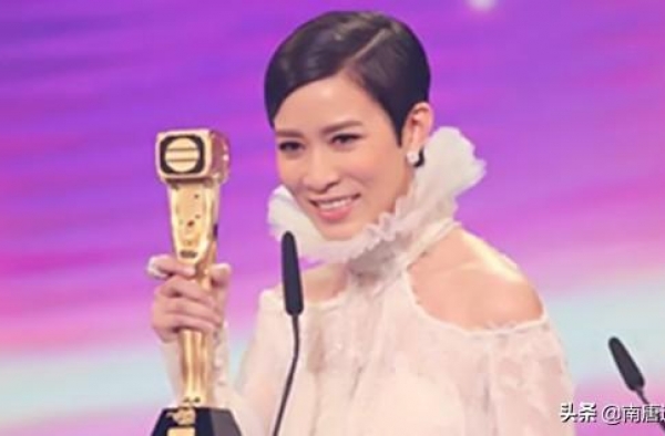 TVB新任一哥一姐正式官宣？王浩信成资源王，唐诗咏后来居上