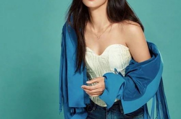 全智贤3胎后难减肥，好不容易瘦出锁骨，镜头往下却显“筋肉腿”