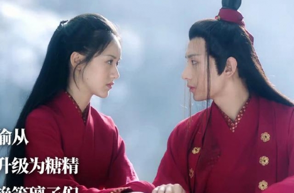 琉璃：袁冰妍成毅拍吻戏，就一个动作连续NG八次，故意的吧？