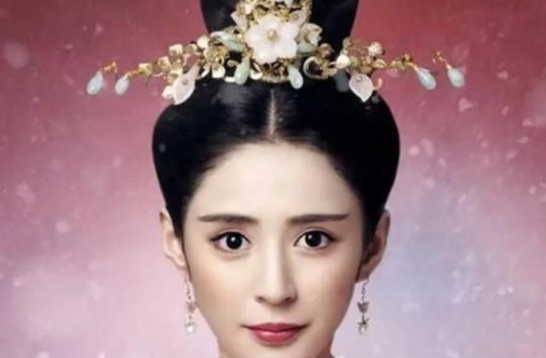 李心艾放弃身材管理，胖成圆滚滚，“生来尊贵，绝不减肥”吗？