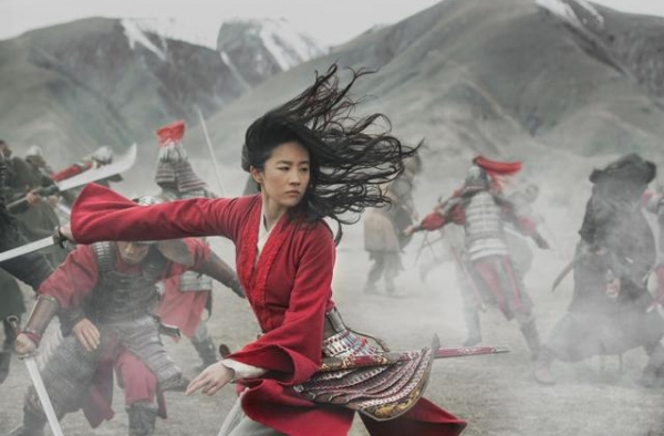 迪士尼大片《花木兰》即将上映 刘亦菲：敬佩她，我也是勇士