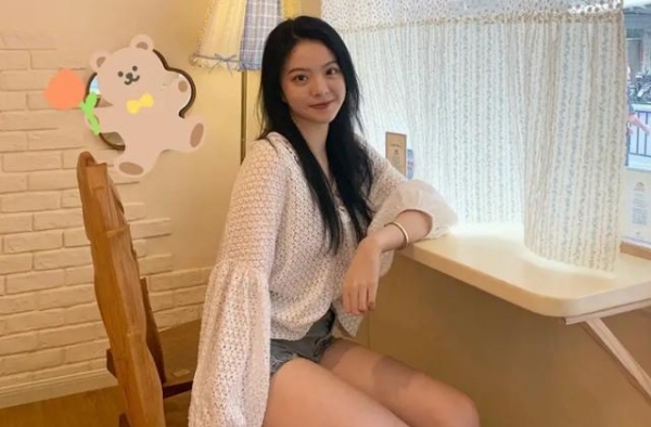 华谊千金王文也晒男友视角美照，手戴钻戒秀恩爱，恋爱后显幸福肥