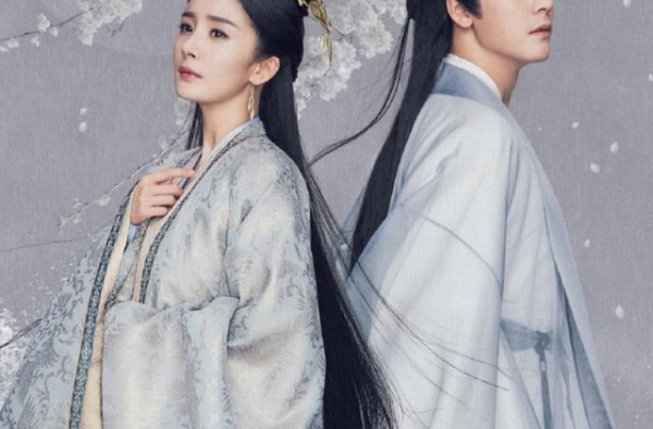 《斛珠夫人》新路透，本以为杨幂够美了，不想却被女二惊艳到了