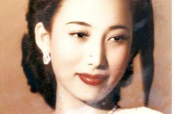 这位民国娱乐圈巨星，美貌惊艳，让人唏嘘的还有她曲折的情感
