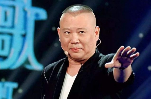 《德云斗笑社》刚播三期，就有人被淘汰，今年郭德纲力捧谁很明显