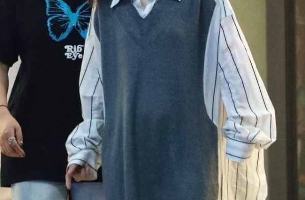 谢娜怀二胎？深夜下班路透衣着宽松难遮凸起小腹