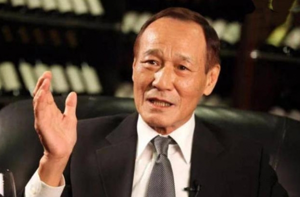 《古惑仔》“骆驼老大”戏外更精彩，76岁患癌闪婚还怒揭骗局