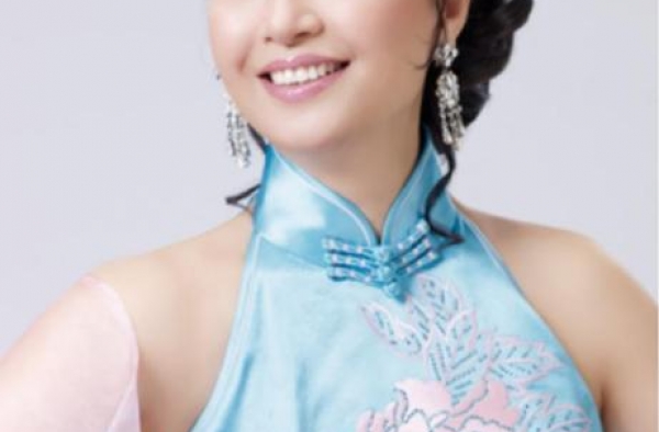 国家一级演员殷秀梅，对朱时茂“动手”，二婚嫁法国贵族拒改国籍