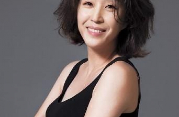 金美京：从舞者到演员，新剧《再次十八岁》搭档金荷娜演母女