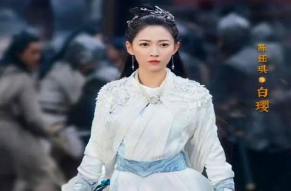 《镜双城》重磅来袭，李易峰再演古装剧，却输给了男二、男配？