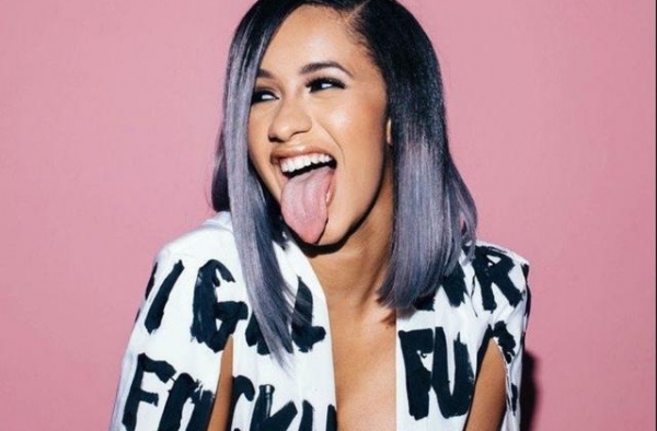 Cardi B发现丈夫再次出轨 终于正式向法院申请离婚