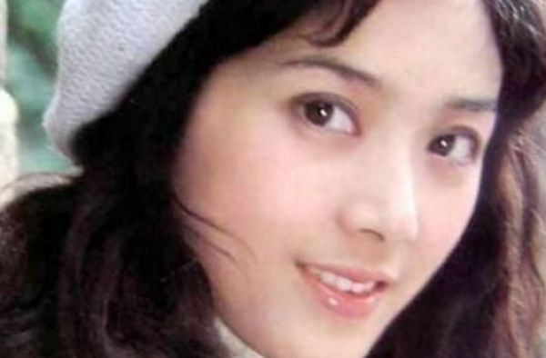 80年代“第一美女”和林青霞齐名?，事业巅峰遇丑闻，如今怎样