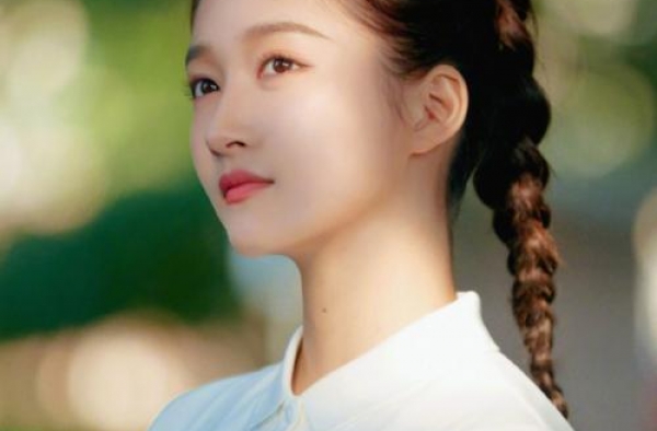 71岁徐少强，与37岁儿子聚餐，父子关系很融洽，雪梨未出现
