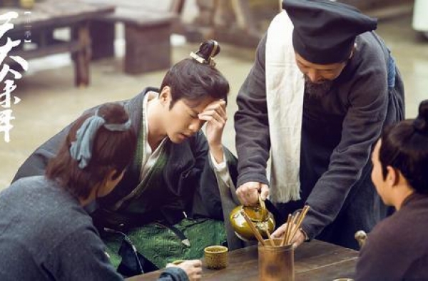 王倦回应《庆余年》第二季，肖战：您看我还有机会吗？