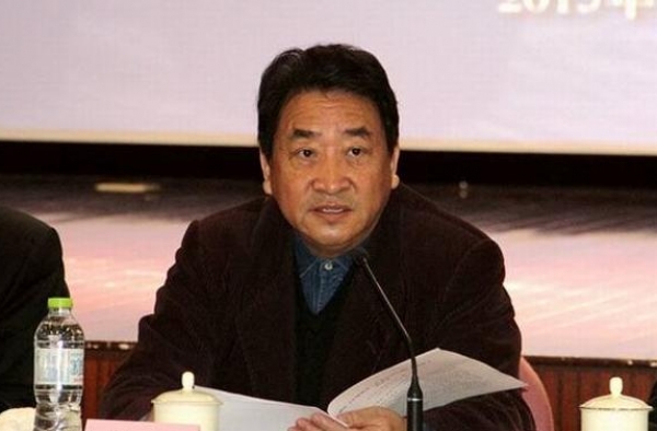 相声大滑坡，等着姜昆托；演员多寂寞，郭德纲、苗阜也难说