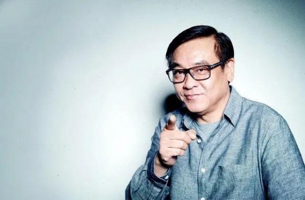 尔冬升的私生女：爸爸为她抛弃妻子，她神似爸爸可继承亿万家产