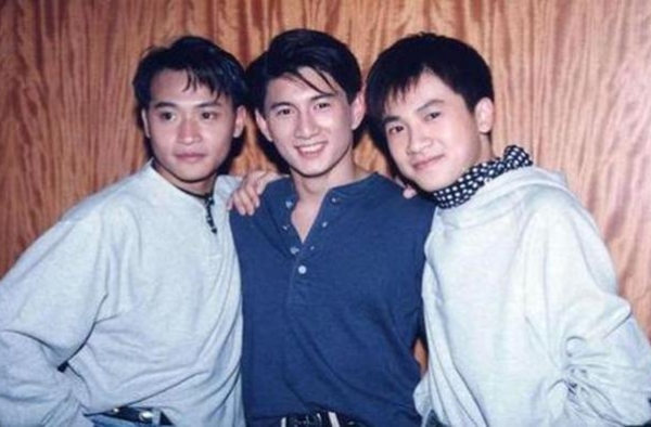 47岁苏有朋妻子曝光，结婚16年如此低调，长相丝毫不比明星差