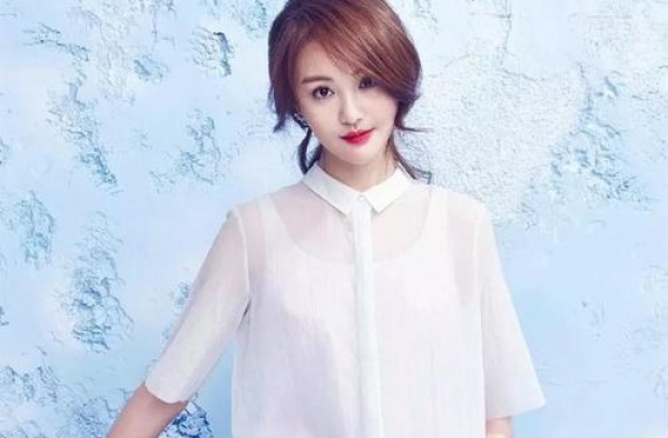 郑爽张翰被起哄复合，娜扎却开始＂阻击＂铁粉：你给我走