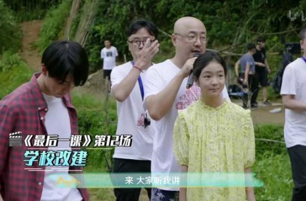 徐峥11岁女儿荧幕首秀颜值成焦点：她也许不漂亮，但很温柔
