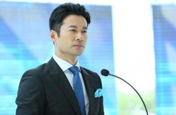 被网友扒出“黑历史”，这一次，王耀庆的人设“崩塌”了