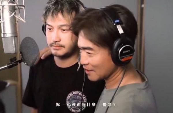 吴宗宪写给小鬼的歌公开！搂着KID忍泪唱「必须有你」