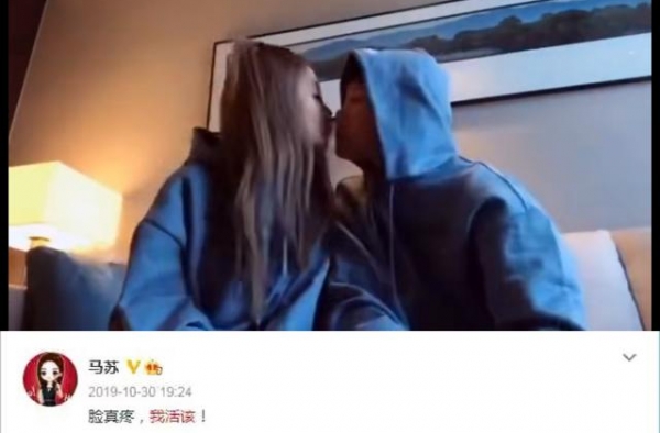 李小璐低调现身整形医院，轻车熟路似常客，颈部白色胶布很抢镜