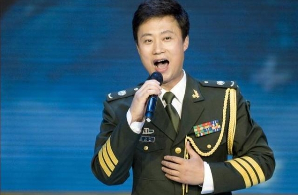 歌唱家耿为华被狂热女粉丝倒追成婚，却中年离婚，至今一直单身