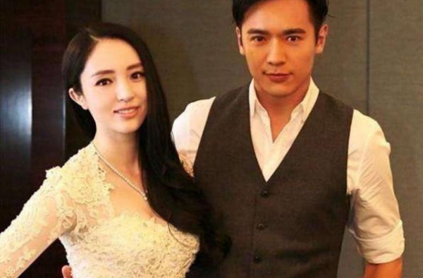 董璇新恋情曝光后，高云翔晒照开始下一站征程：一场没有彩排的戏