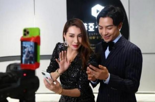 人气非常高的网红郑建鹏言真夫妇真的是包租公包租婆吗