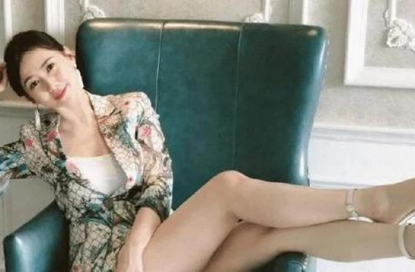 她靠拍风月片出道，古天乐“苦苦追求”不得，52岁美的无话可说
