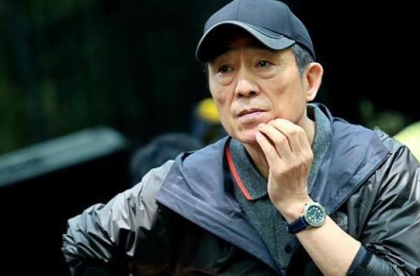 怀孕让倪萍放手，与陈凯歌恩爱24年，爱子心切的陈红才是赢家