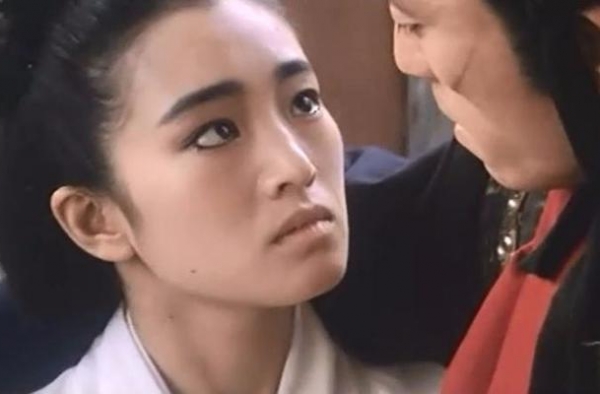 巩俐当年有多美？刘德华初见她被美到惊呆，孙红雷赞其是完美女人