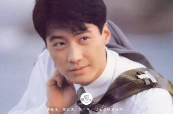 54岁黎明近照曝光：“我红遍过全世界，但我的深情，只给了她”