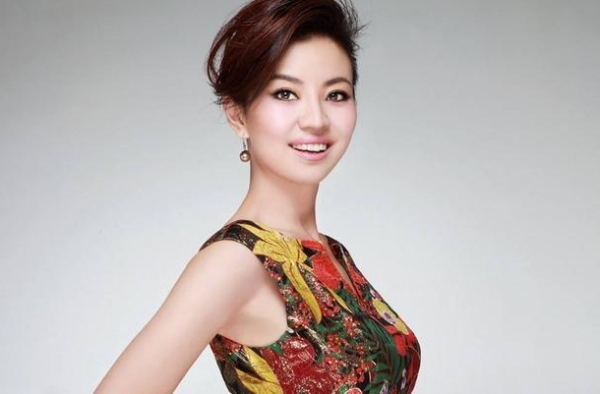 如今＂销声匿迹＂的涂经纬，和撒贝宁在一起四年，分手是为了富豪