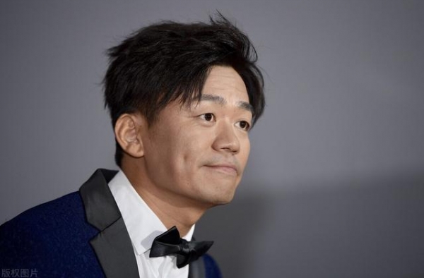 凭借《我和我的家乡》破100亿，王宝强成内地第8个百亿演员