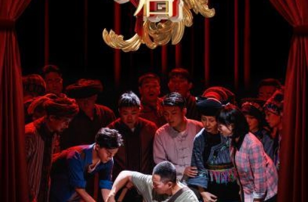 央视《大幕开启》热播 解读歌舞剧《大地颂歌》