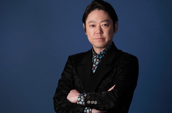 阿部隆史确诊新冠肺炎，舞台剧搭档长泽雅美也将接受检测